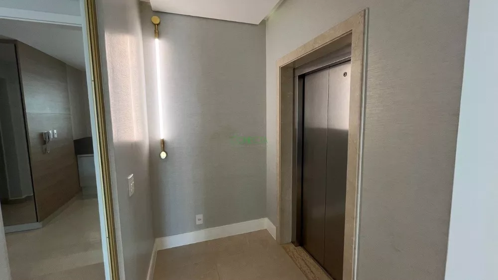 Apartamento, 3 quartos, 236 m² - Foto 1
