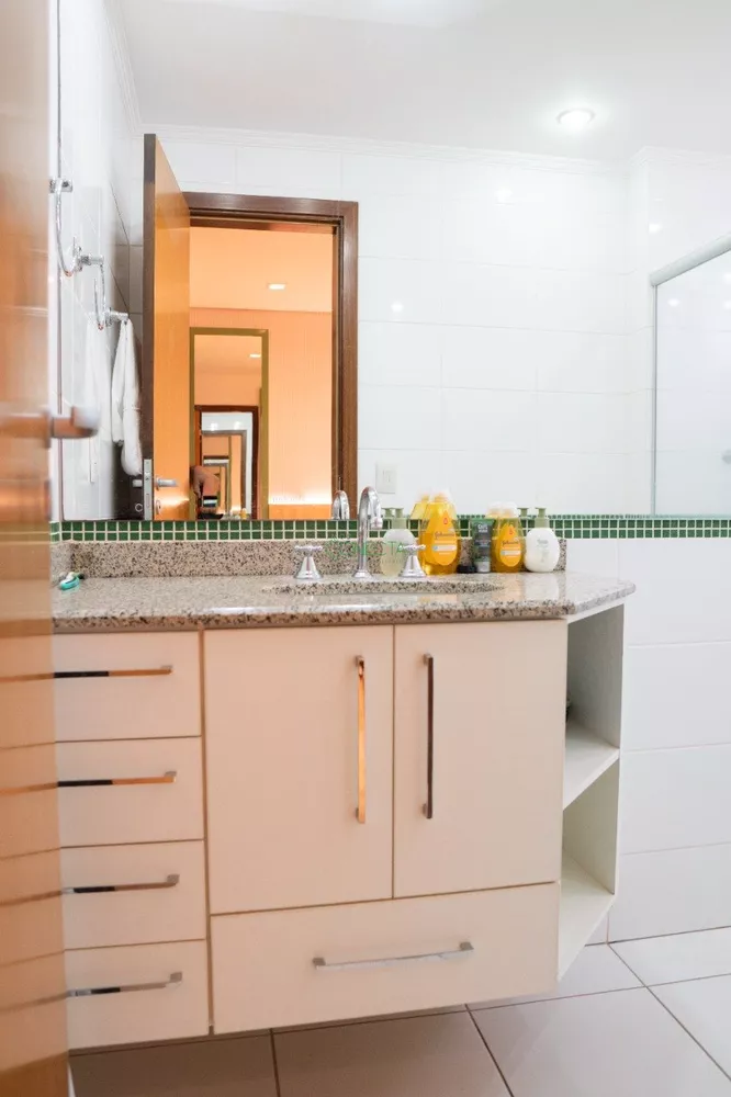 Apartamento, 3 quartos, 212 m² - Foto 3