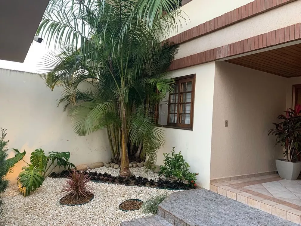 Casa, 3 quartos, 225 m² - Foto 1