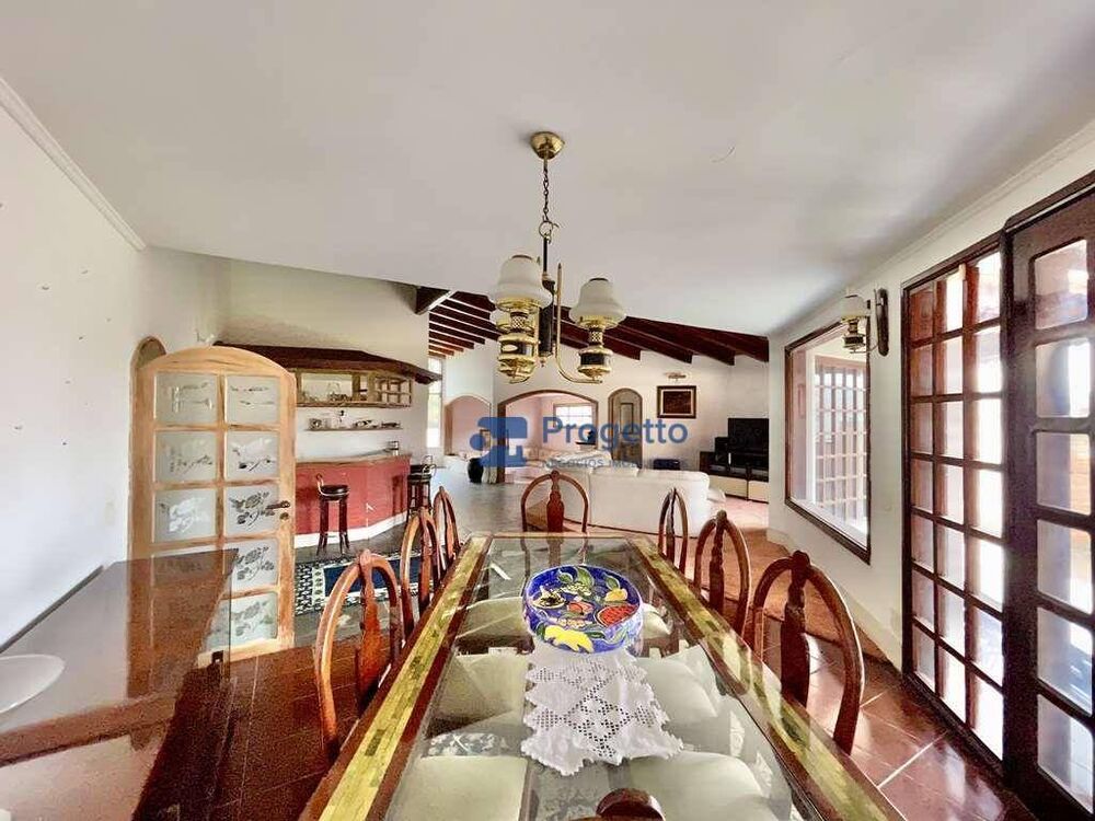 Casa, 4 quartos, 353 m² - Foto 1