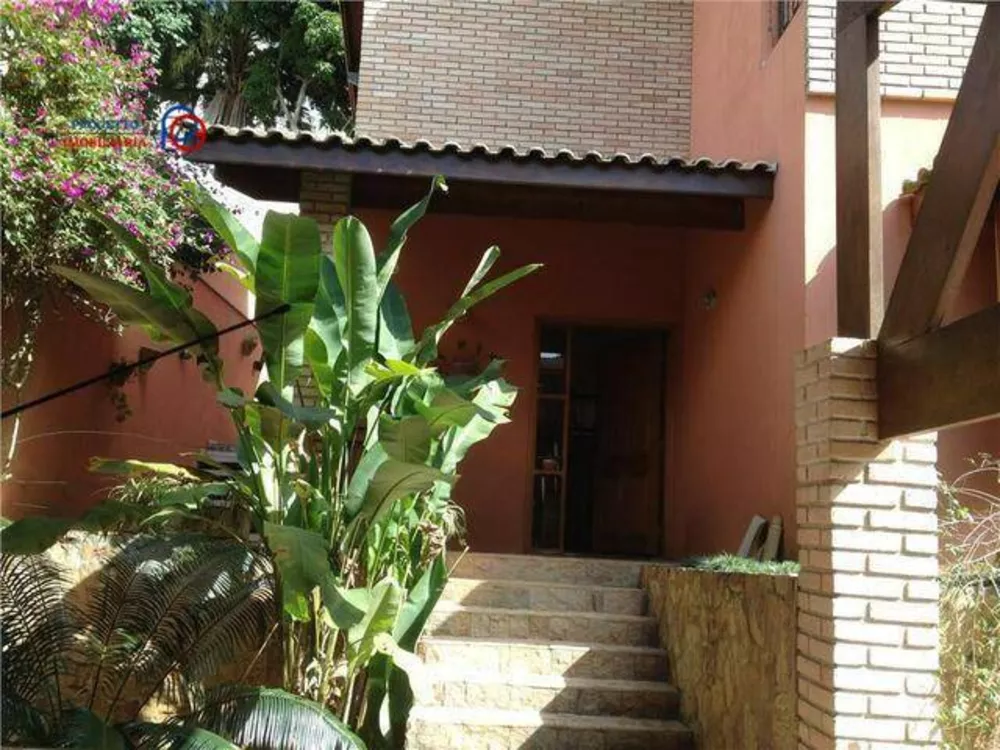 Casa de Condomínio à venda com 4 quartos, 214m² - Foto 19