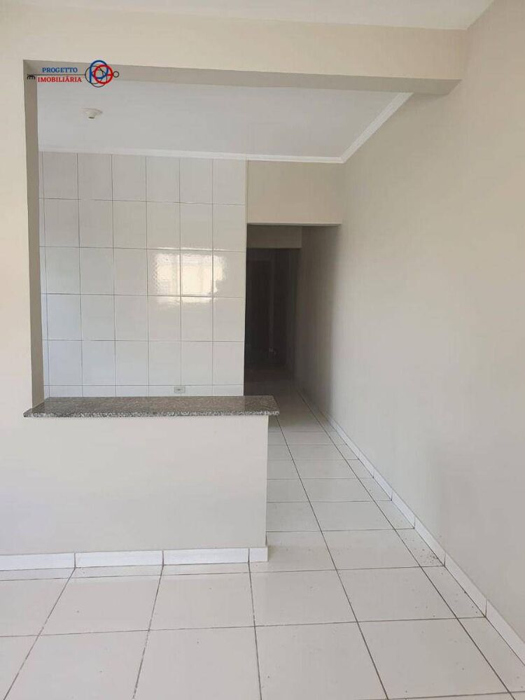 Casa à venda com 3 quartos, 88m² - Foto 1