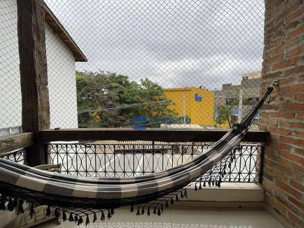 Casa à venda com 3 quartos, 180m² - Foto 2