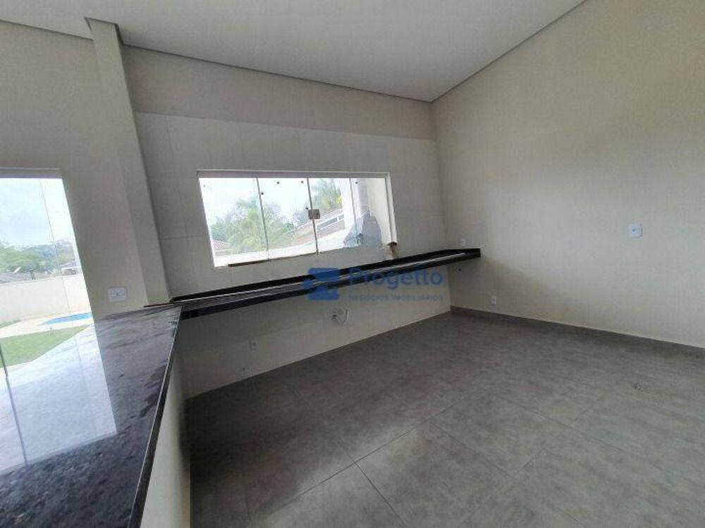 Casa de Condomínio à venda com 3 quartos, 231m² - Foto 4