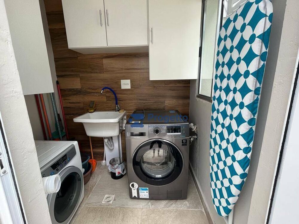 Casa à venda com 3 quartos, 130m² - Foto 2