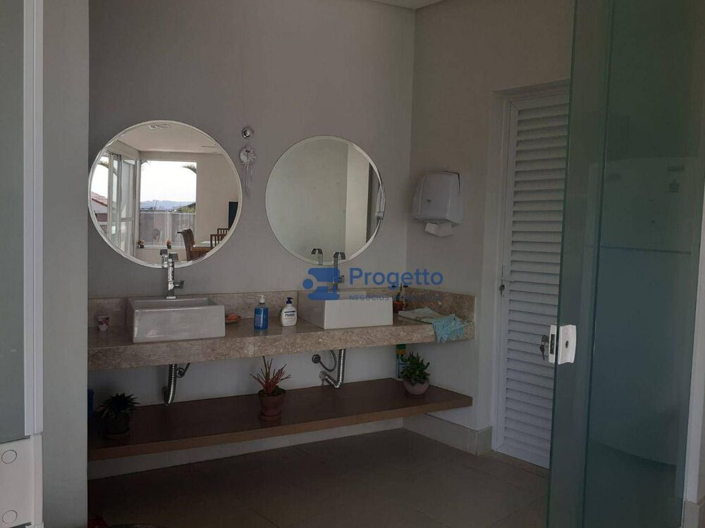 Casa, 4 quartos, 240 m² - Foto 8
