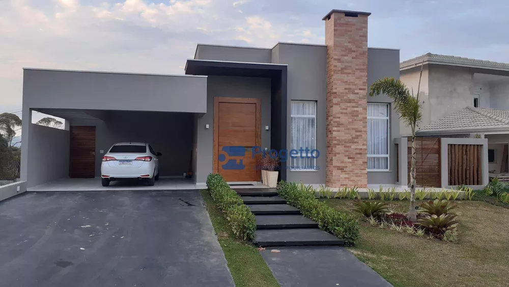 Casa de Condomínio à venda com 3 quartos, 290m² - Foto 1