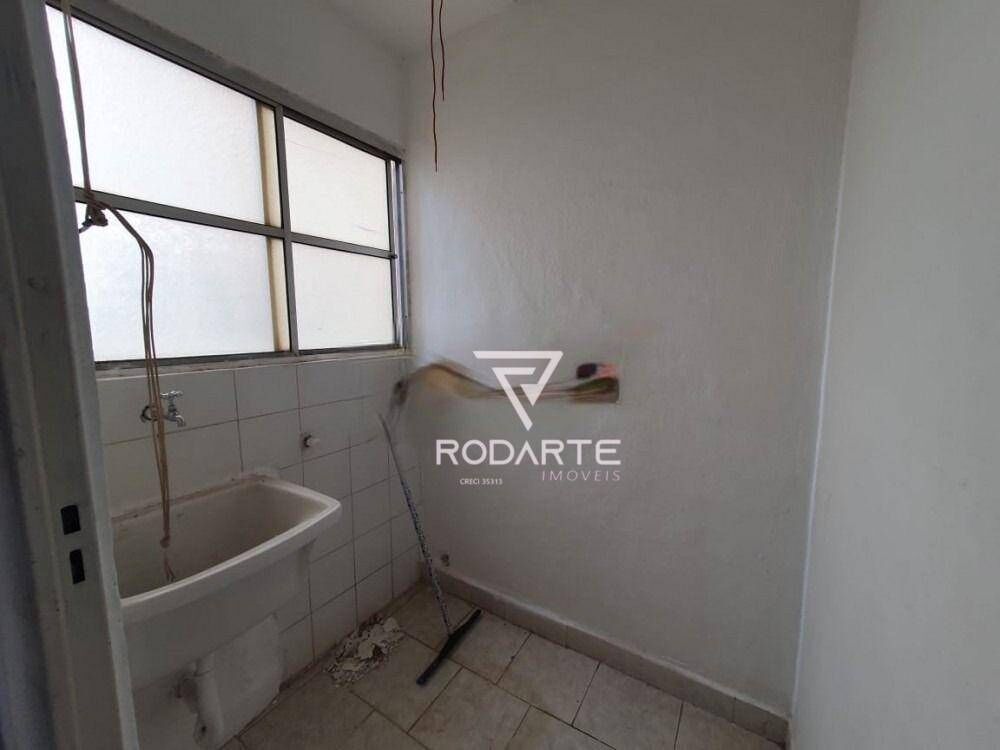 Apartamento à venda com 2 quartos, 62m² - Foto 4