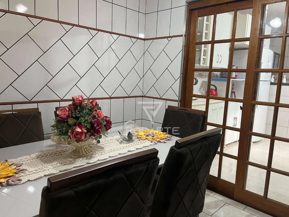 Casa, 3 quartos, 132 m² - Foto 2