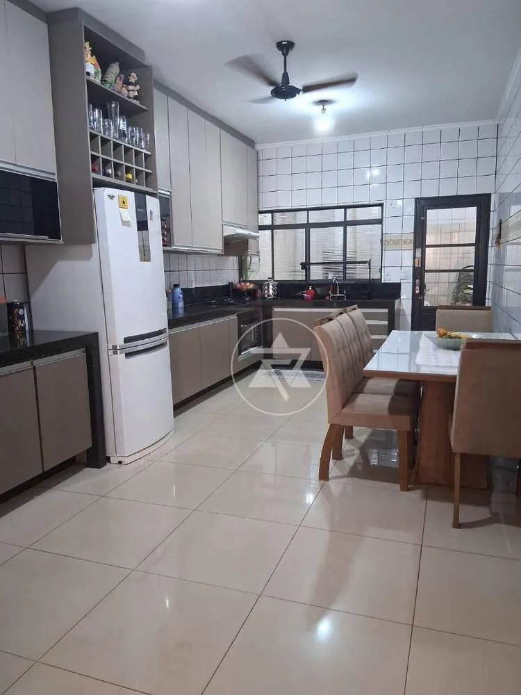 Casa, 3 quartos, 180 m² - Foto 9