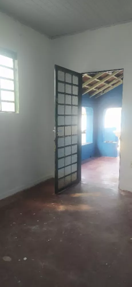 Casa à venda com 3 quartos, 97m² - Foto 1