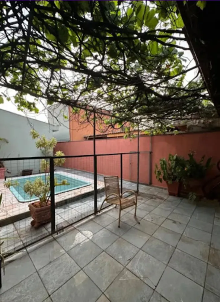 Casa, 2 quartos, 175 m² - Foto 1