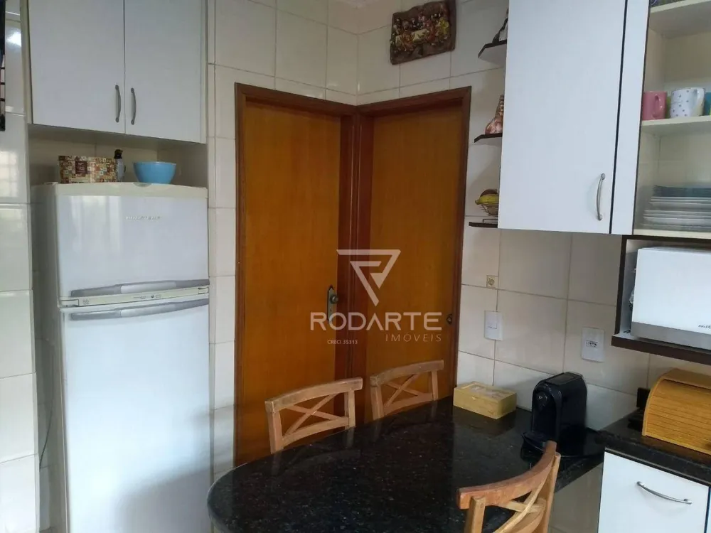 Casa, 3 quartos, 250 m² - Foto 1