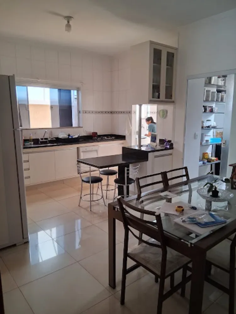 Casa, 3 quartos, 210 m² - Foto 6