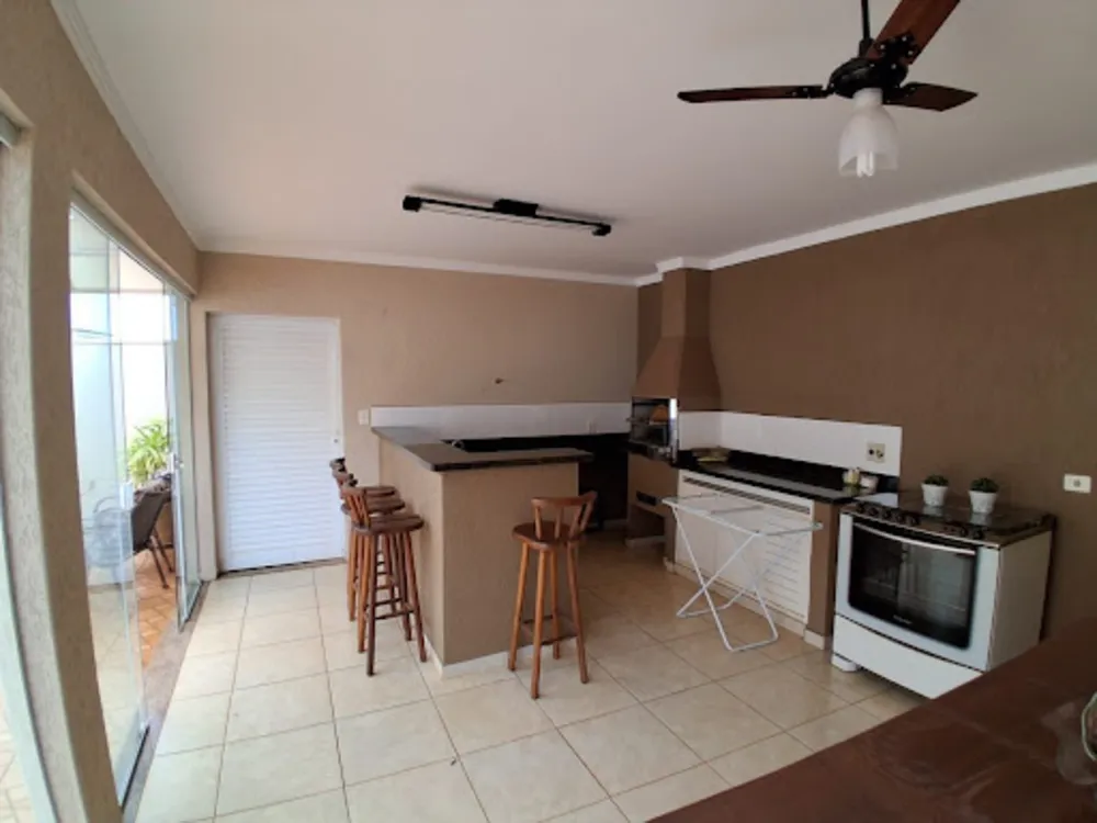 Casa, 3 quartos, 210 m² - Foto 2