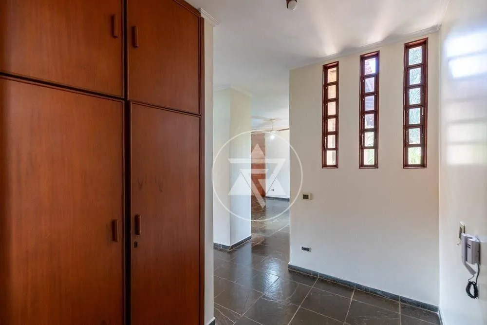 Casa, 4 quartos, 258 m² - Foto 2