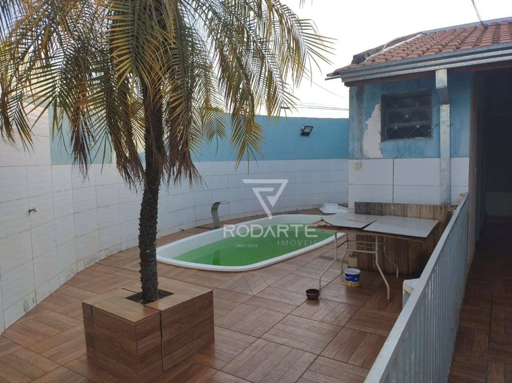 Casa, 6 quartos, 237 m² - Foto 1