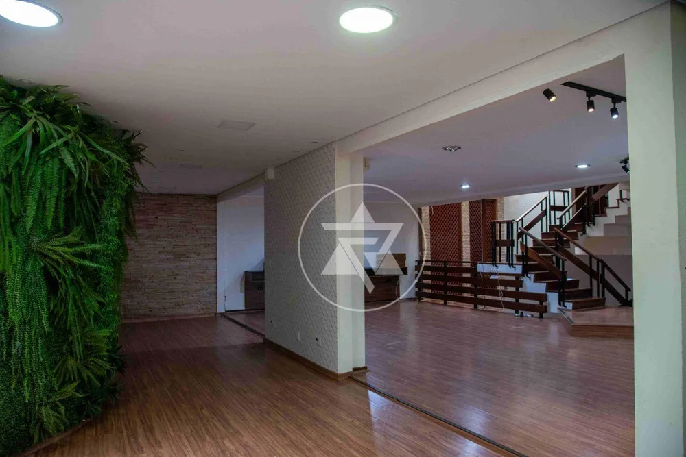 Casa, 4 quartos, 312 m² - Foto 1