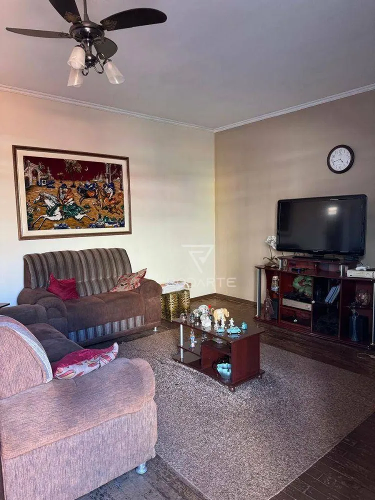 Casa, 3 quartos, 240 m² - Foto 11