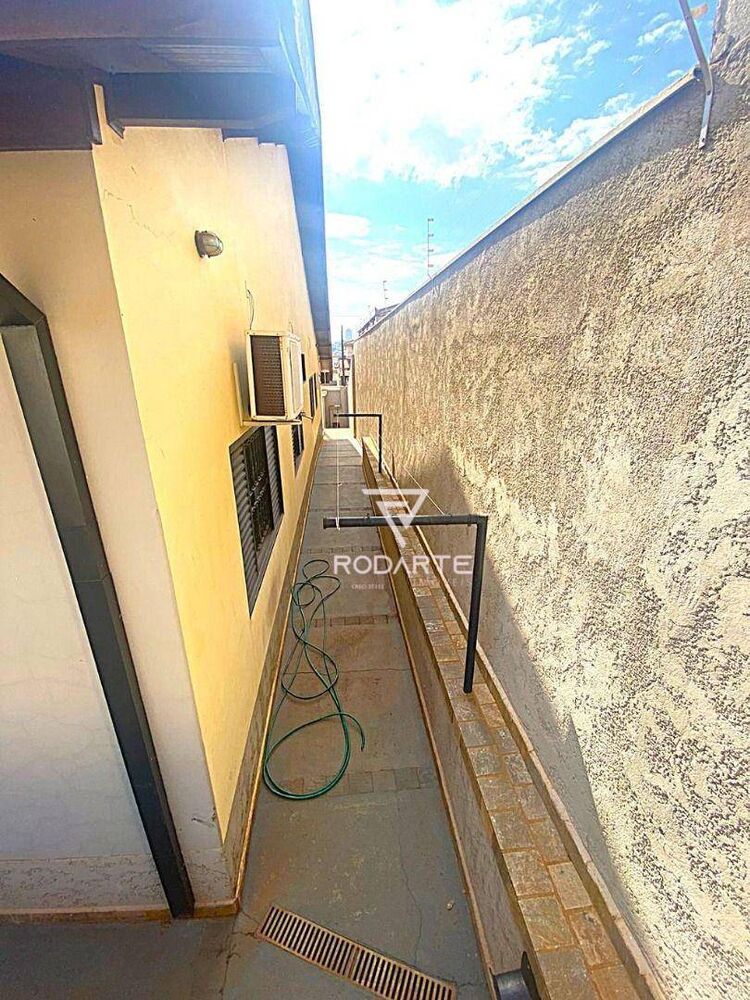 Casa, 3 quartos, 244 m² - Foto 3