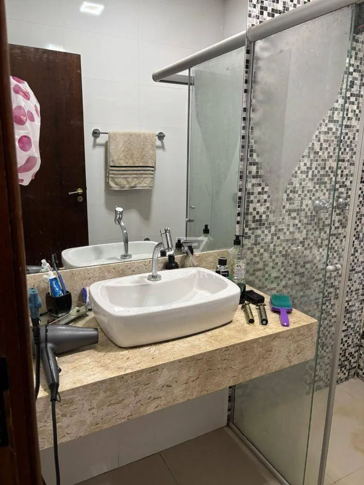 Casa, 4 quartos, 313 m² - Foto 2