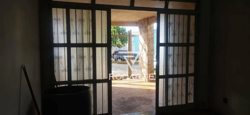 Casa, 6 quartos, 285 m² - Foto 2