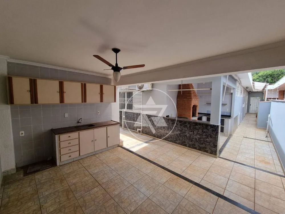 Casa, 4 quartos, 208 m² - Foto 2