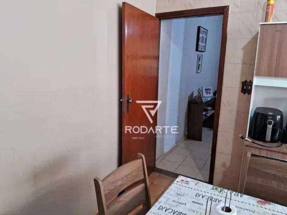 Casa, 3 quartos, 217 m² - Foto 2