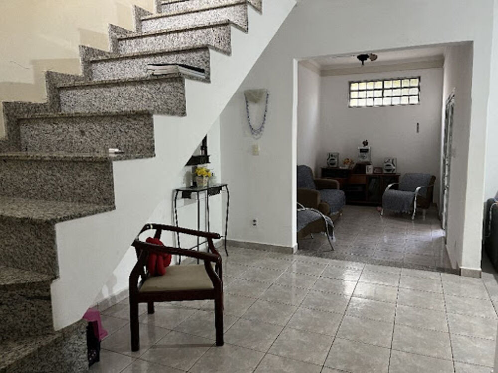 Sobrado, 4 quartos, 200 m² - Foto 1
