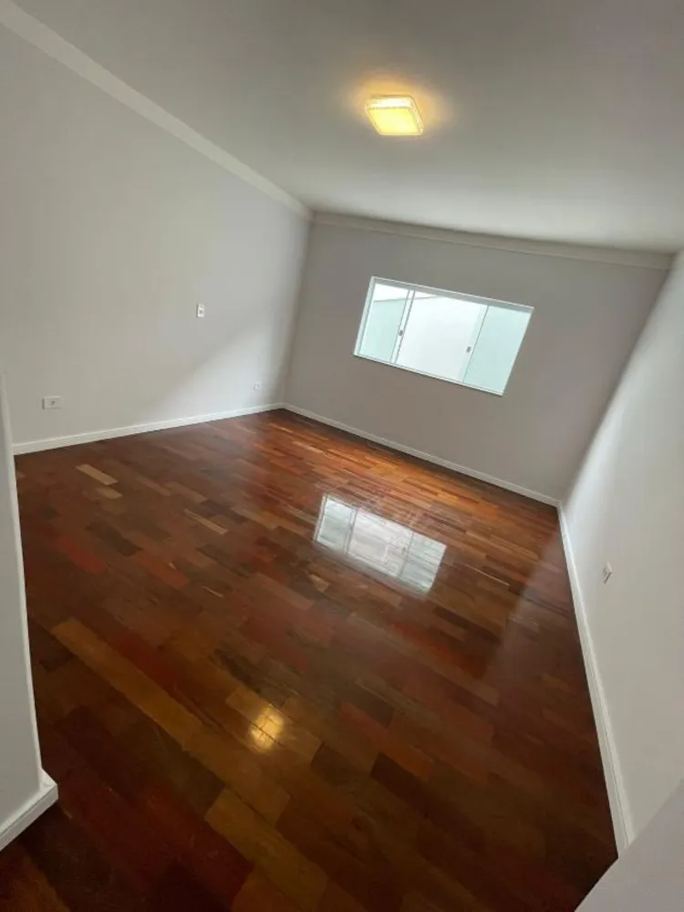 Casa, 4 quartos, 220 m² - Foto 4