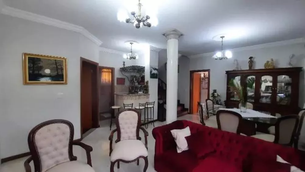 Casa de Condomínio à venda com 4 quartos, 302m² - Foto 3