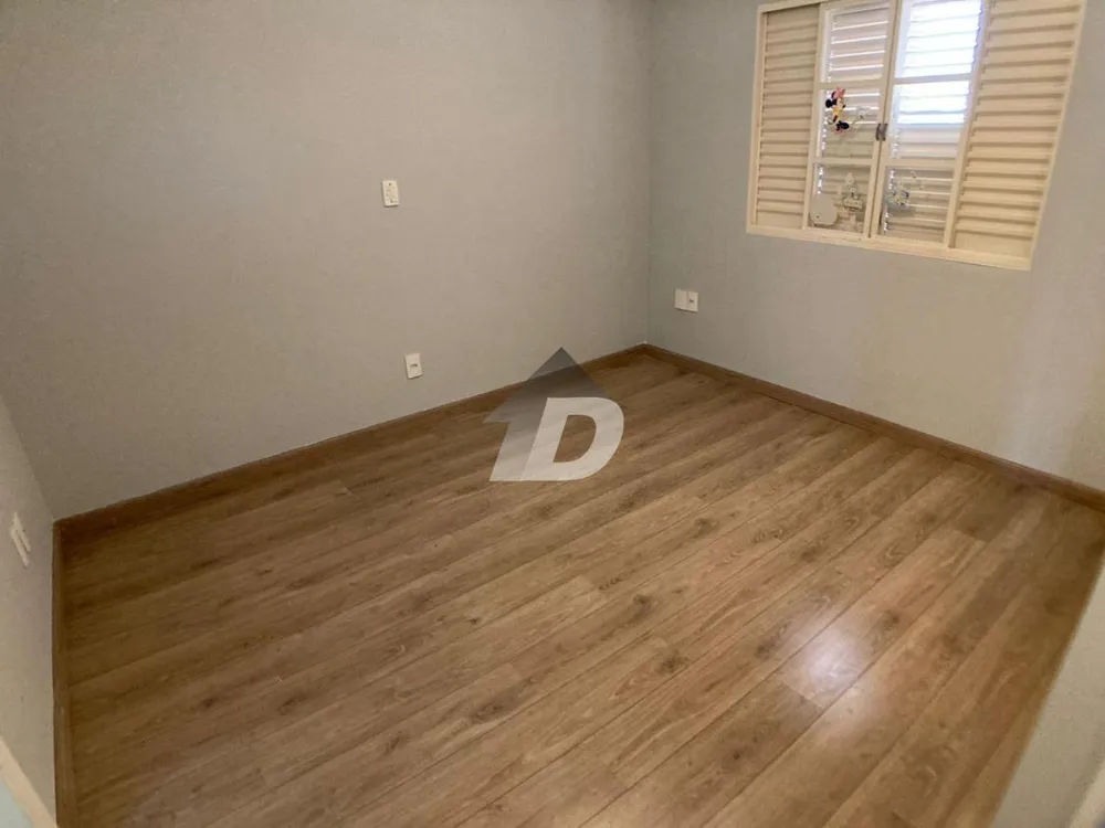 Casa, 5 quartos, 217 m² - Foto 6