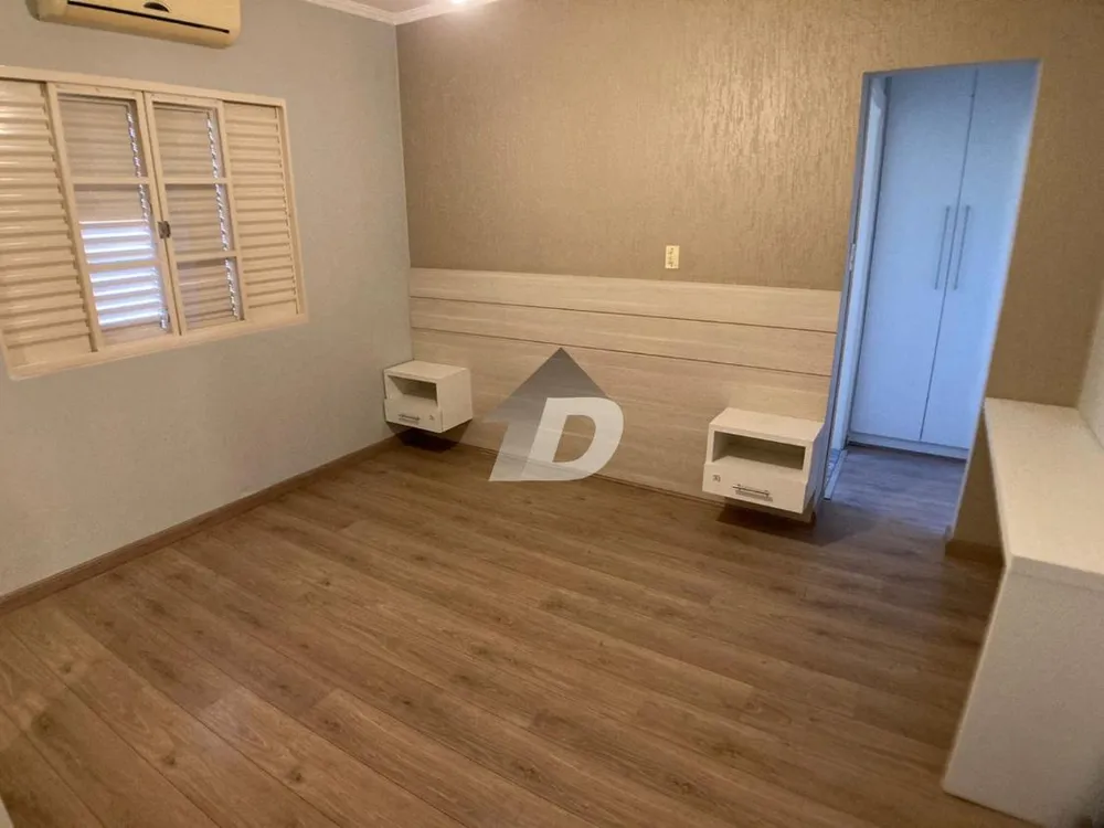 Casa, 5 quartos, 217 m² - Foto 8