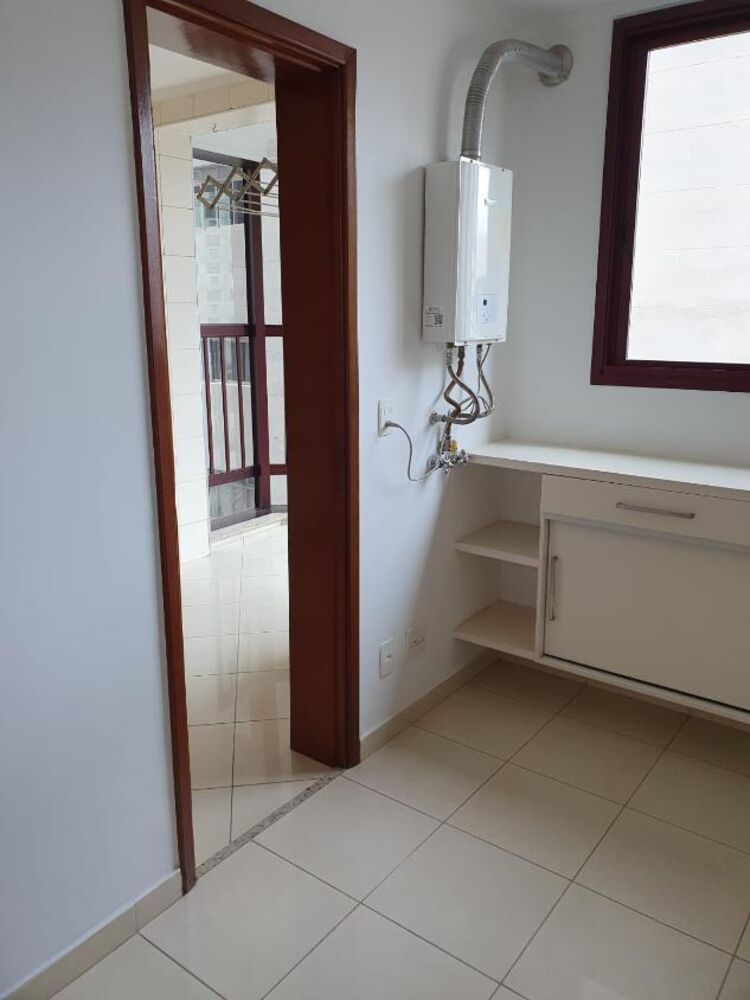 Apartamento, 4 quartos, 234 m² - Foto 2