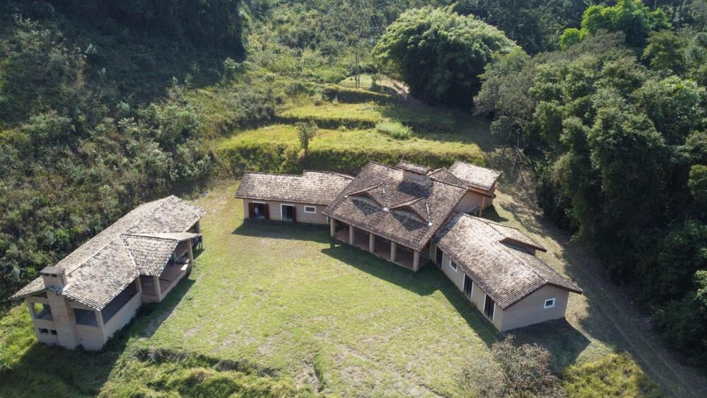 Sítio à venda com 6 quartos, 108000m² - Foto 1