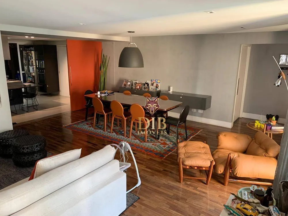 Apartamento, 3 quartos, 158 m² - Foto 1