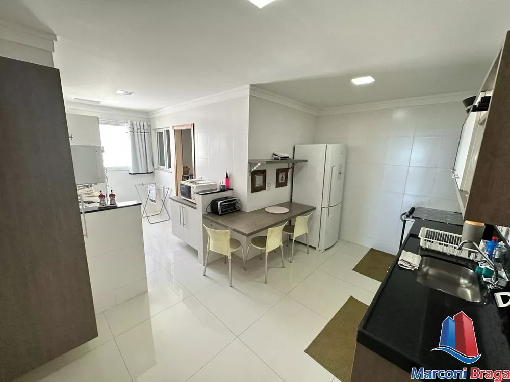 Apartamento à venda com 4 quartos, 200m² - Foto 4