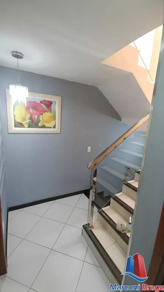 Casa à venda com 4 quartos, 200m² - Foto 3