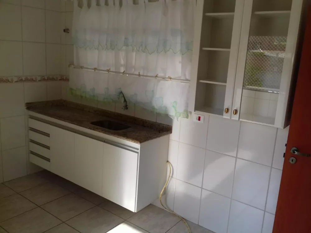 Apartamento à venda com 3 quartos, 80m² - Foto 2