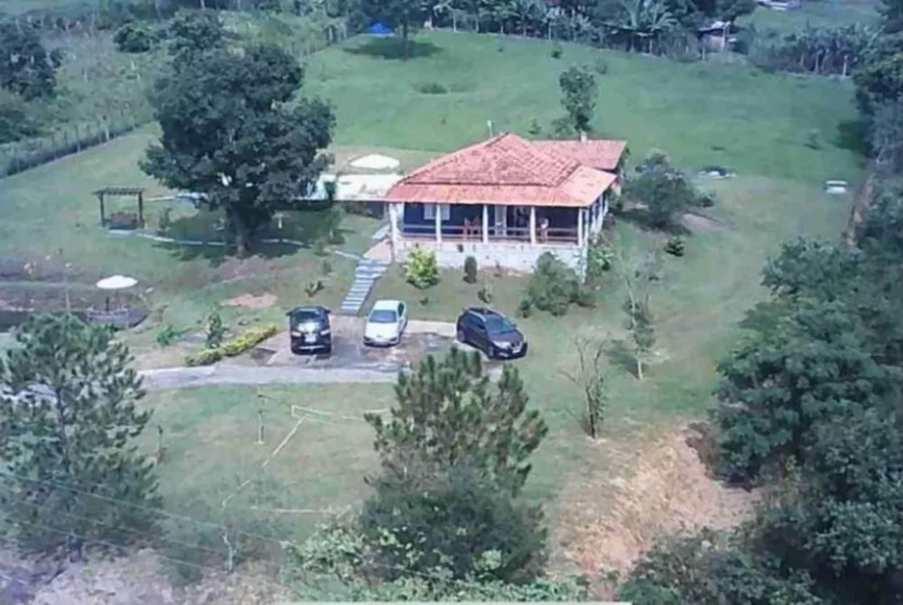 Fazenda à venda com 2 quartos, 5000m² - Foto 1