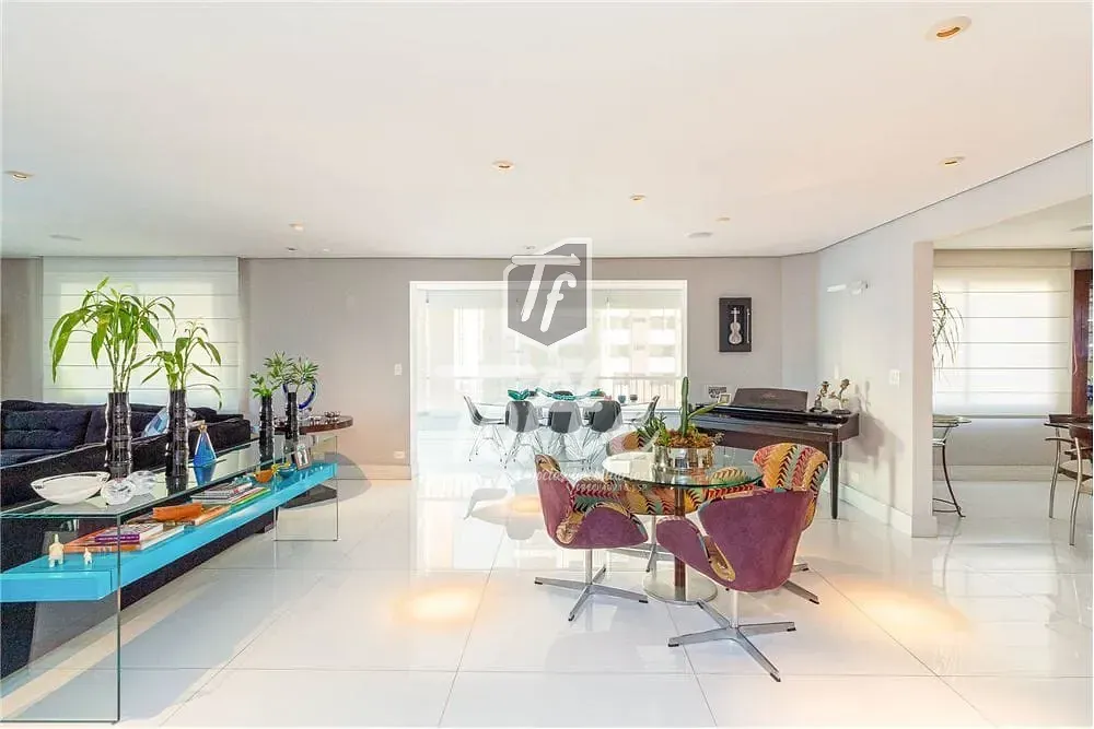 Apartamento, 4 quartos, 320 m² - Foto 1