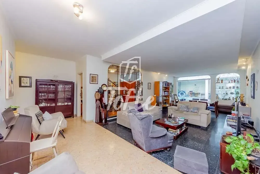 Casa, 4 quartos, 361 m² - Foto 1
