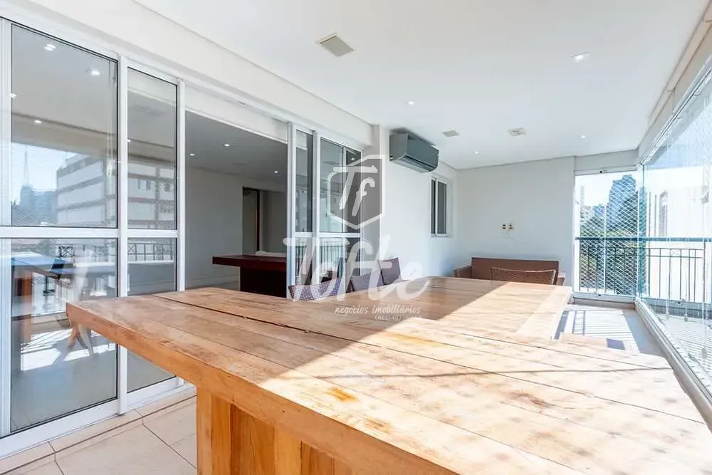 Apartamento, 3 quartos, 150 m² - Foto 1