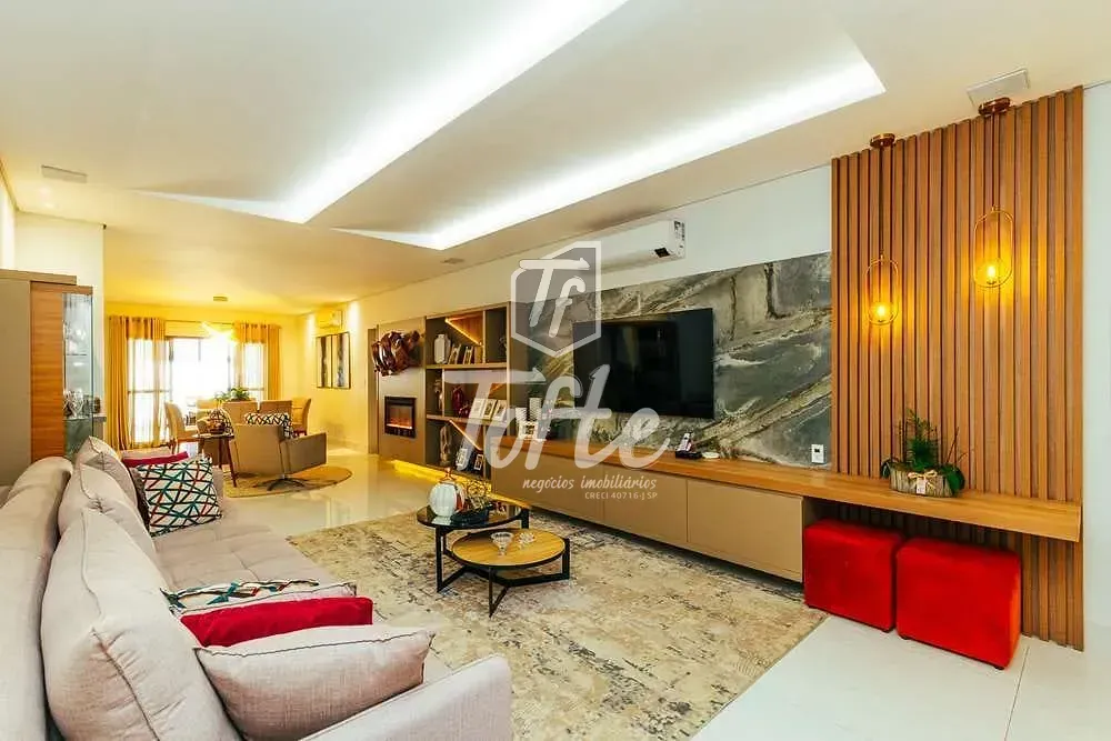 Casa, 4 quartos, 262 m² - Foto 1
