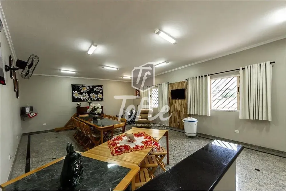 Casa, 1 quarto, 260 m² - Foto 2