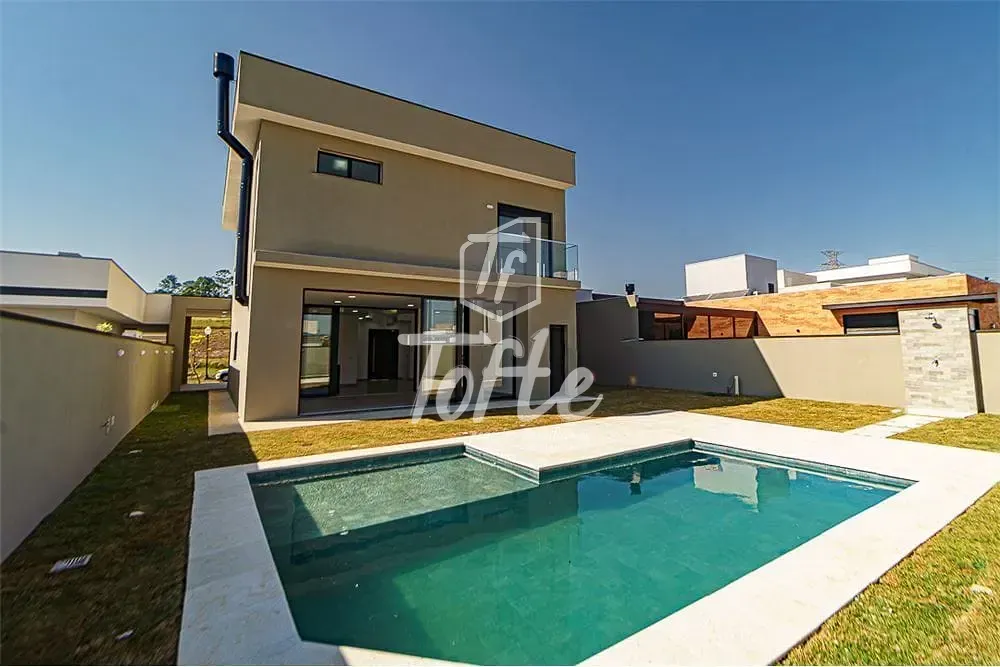 Casa, 3 quartos, 246 m² - Foto 1