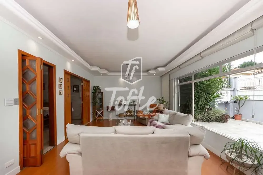 Casa, 4 quartos, 188 m² - Foto 1