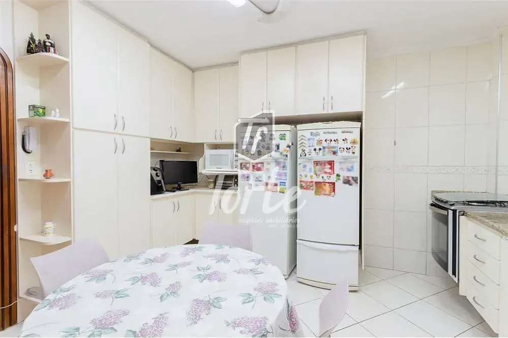 Casa, 3 quartos, 200 m² - Foto 2