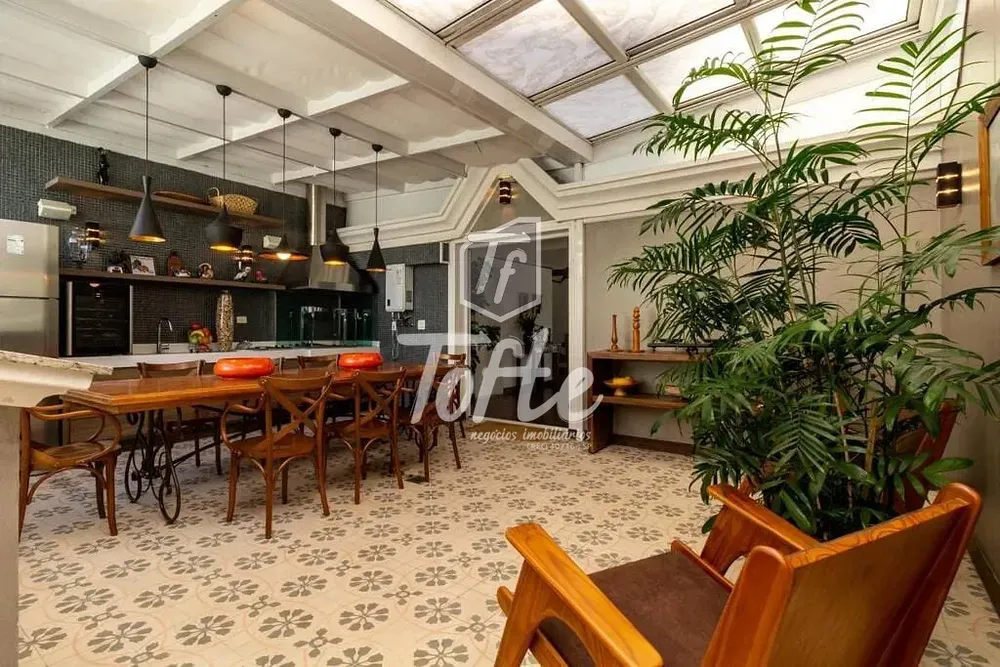 Casa, 2 quartos, 272 m² - Foto 1