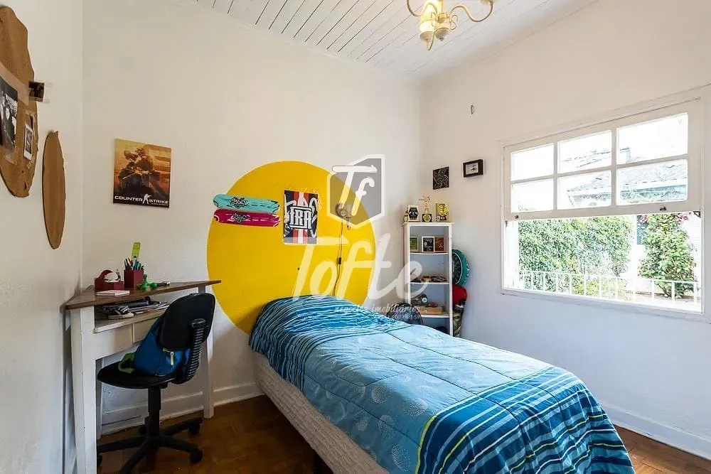 Casa, 6 quartos, 253 m² - Foto 2